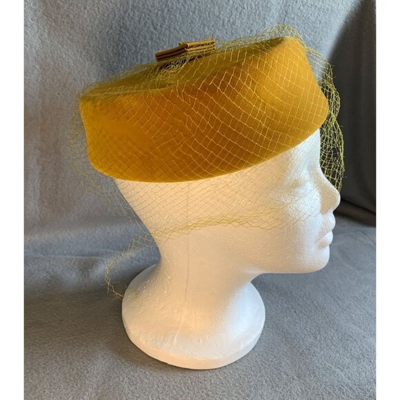 Ladies Gold Velvet Hat with Netting Vintage - Picture 8 of 9